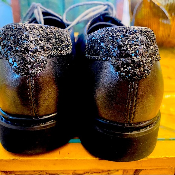 Beautiful Italian loafers with sparkles— band new, never worn. - Picture 2 of 4